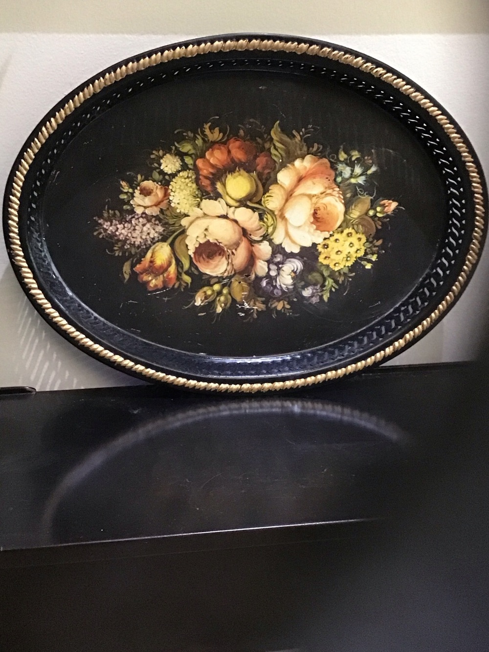 Vintage Floral Oval Wall Tray -Victorian Trading C Black with Multicolor Bouquet